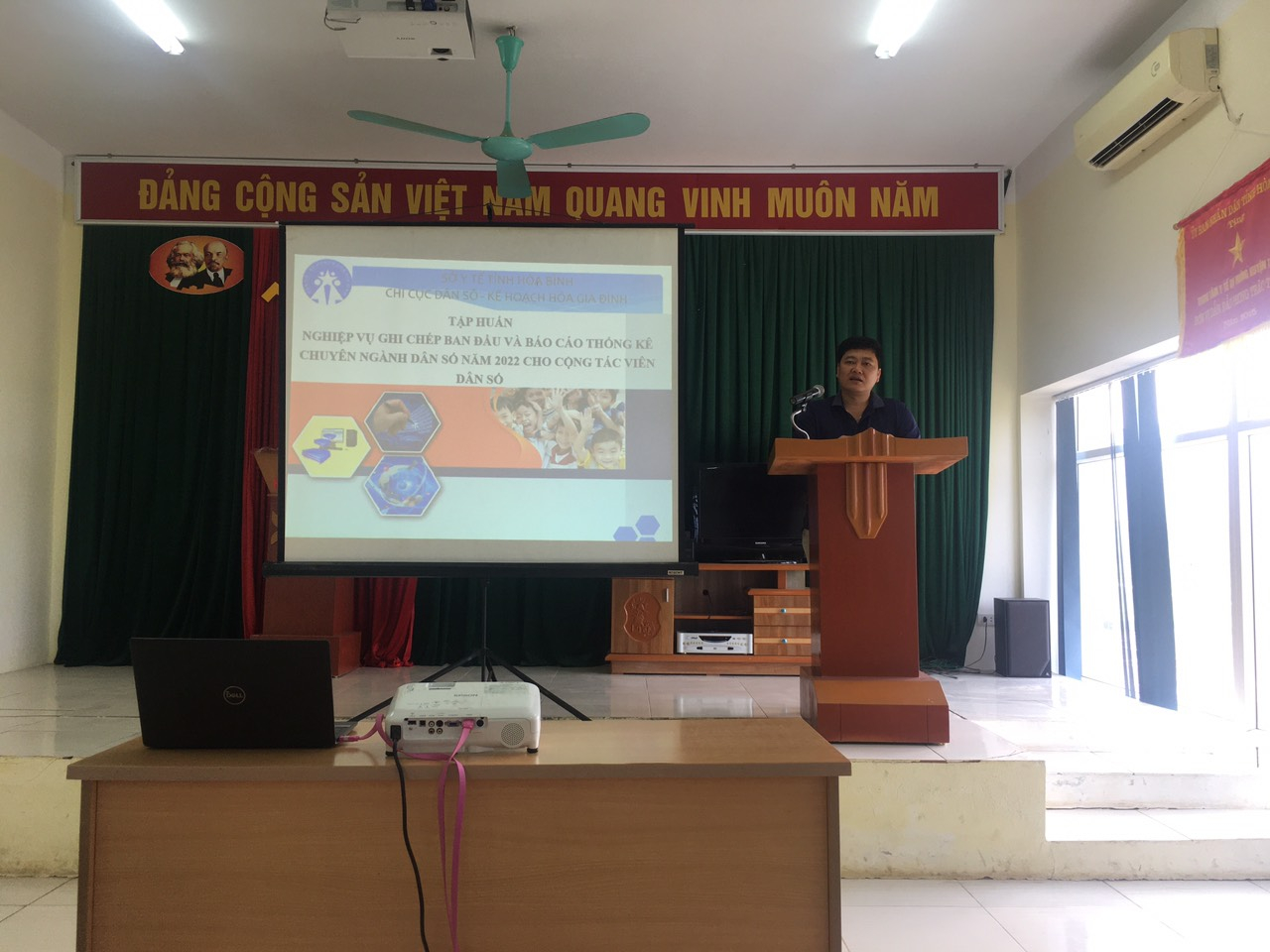 Tập huấn cho cộng tác viên dân số về nghiệp vụ ghi chép ban đầu và báo cáo thống kê chuyên ngành dân số năm 20222