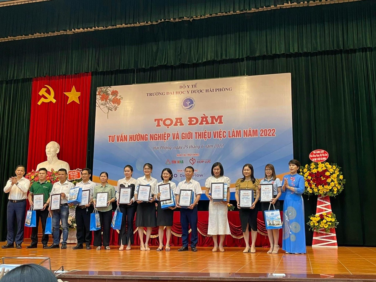 NGÀY HỘI VIỆC LÀM